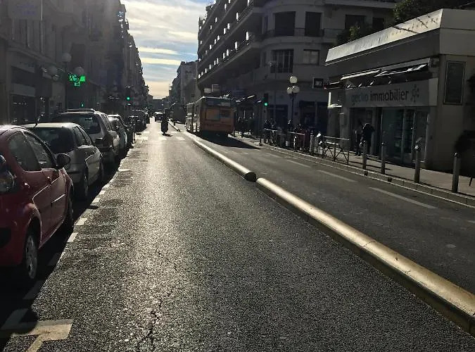 Appartement 1 Bdr Downtown Near Place Massena Nice