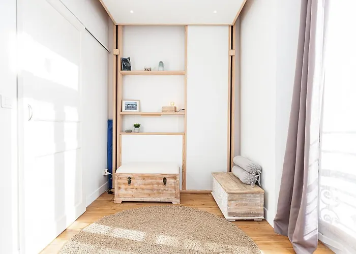 1 Bdr Downtown Near Place Massena Nice