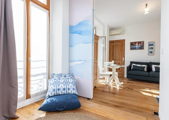1 Bdr Downtown Near Place Massena * Ницца