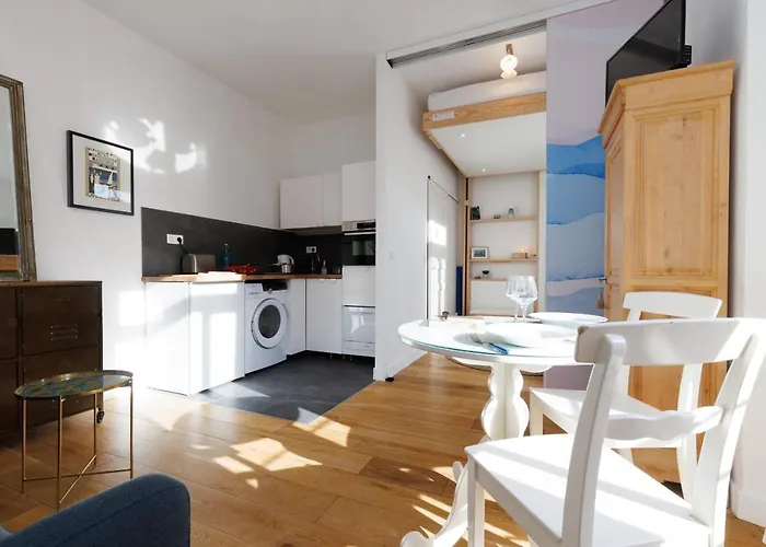 1 Bdr Downtown Near Place Massena Appartement