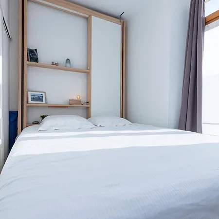 1 Bdr Downtown Near Place Massena شقة *